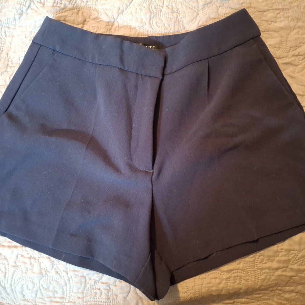 Dynamite Tailored Shorts - Size 6